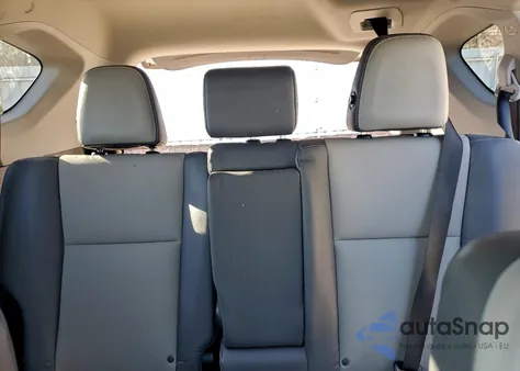 2015 Toyota Rav4 Limited z USA, uszkodzony, nr VIN 2T3YFREV9FW209011